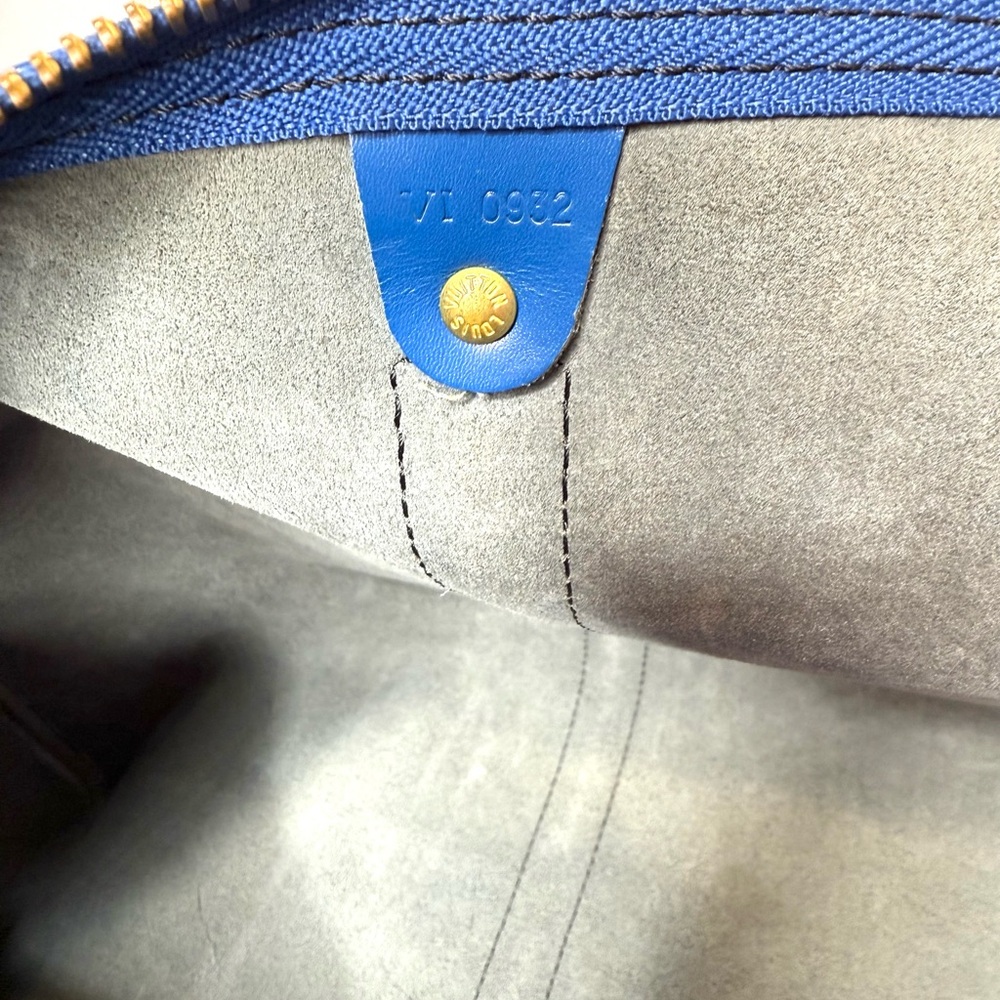 Authentic Louis Vuitton unisex Keepall 60 bag M42946 Toledo blue Epi leather XL - Picture 16 of 16